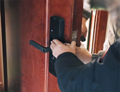 召陵24小时上门开锁公司